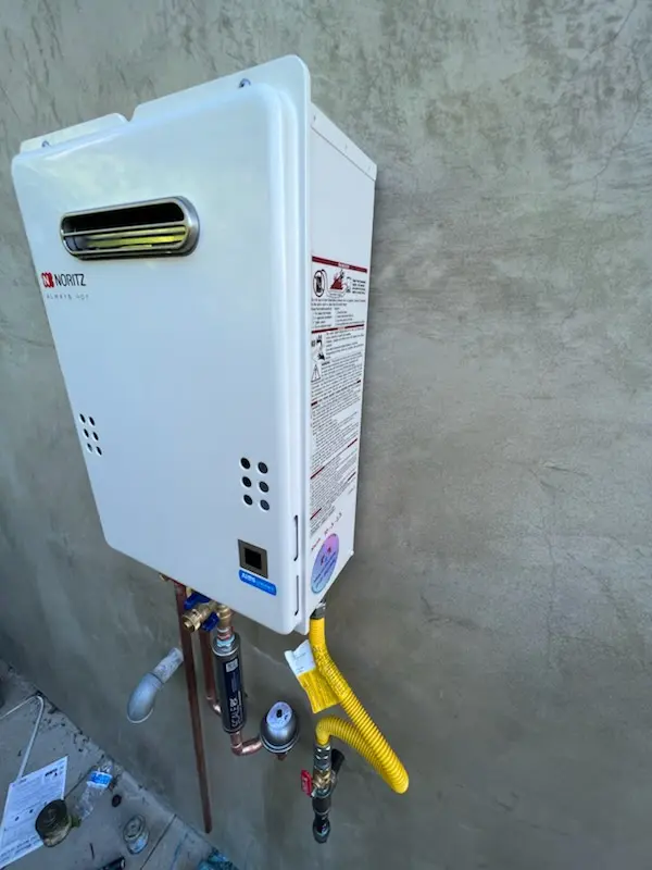 Tankless water heater installation for Babson Park homes